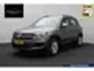 Volkswagen Tiguan 1.4 TSI Comfort&Design 2012 NAP Panoramadak Navigatie Cruise control Licht