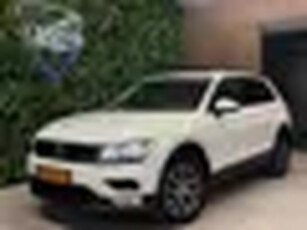 Volkswagen TIGUAN 1.4 TSI Comfortline / DSG / Pano / LED / Navi / PDC