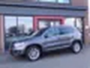 Volkswagen Tiguan 1.4 TSI Sport&Style Automaat Parkeerhulp Trekhaak NAP!