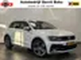 Volkswagen Tiguan 1.5 TSI ACT Highline Business R ACC Panoramadak 19'LM VCP NAP!