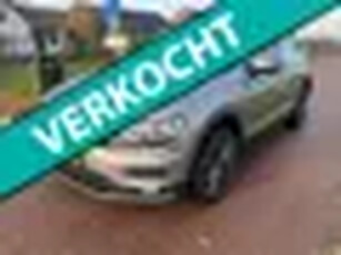 Volkswagen TIGUAN 1.5 TSI ACT Highline Business R Camera Stuurwiel verwarmd