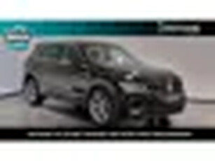 Volkswagen Tiguan 1.5 TSI ACT Highline Business R Panoramadak Leder Camera R-line