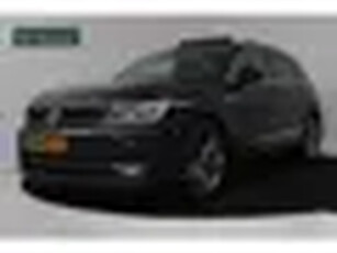 Volkswagen Tiguan 1.5 TSI ACT Highline R Automaat (PANORAMADAK, DIGITALE COCKPIT, CLIMA, STOELVERWARMING, 1e EIGENAAR)