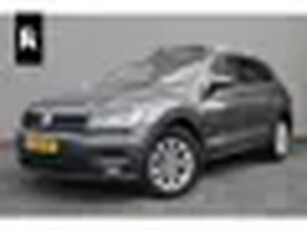 Volkswagen Tiguan 1.5 TSI Comfortline Business Pano / Trekhaak / Massage Stoel / Stoelverwarming / L