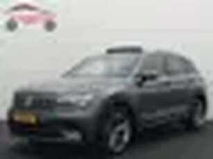 Volkswagen Tiguan 2.0 TSI 4Motion Highline AUTOMAAT / PANORAMADAK / ACC / STOELVERW / CAMERA / TREKH