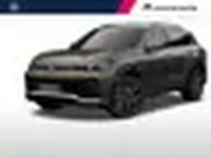 Volkswagen Tiguan R-Line-Edition 1.5 eHybrid 272 pk 6 versn. DSG · Assistance pakket plus · Black st