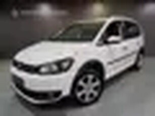 Volkswagen Touran 1.4 TSI Cross AUTOMAAT 7-Persoons NAV Trekhaak Stoelverw. Climate Cruise