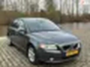 Volvo S40 2.0 Limited Edition airco cruis control trekhaak elektrische ramen cv op afs