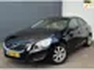 Volvo S60 1.6 DRIVe Kinetic 2DEEIG/AUTO/LEDER/CRUISE/CLIMA/LANE