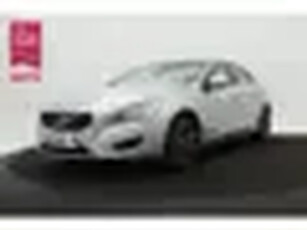 Volvo S60 BWJ 2011 1.6 180 PK T4 Momentum AUTOMAAT / TREKHAAK / CRUISE / CLIMA / NAVI / PARKEERSENSO