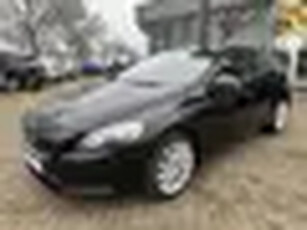 Volvo V40 1.5 T3 Momentum, Automaat, Navigatie, PDC, Stoelverwarming, Xenon, etc.