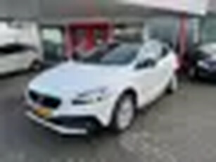 VOLVO V40 CC Cross Country 2.0 T3 Momentum Panorama dak/Led Koplampen