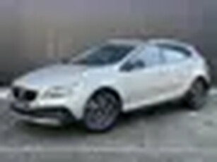 Volvo V40 Cross Country 1.5 T3 Nordic+ standkachel stoel en voorraamverwarming tel/nav trekhaak afne