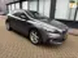 Volvo V40 Cross Country 1.6 D2 Momentum