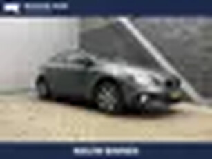 Volvo V40 Cross Country T3 Momentum Automaat Panoramadak Leder Trekhaak Camera