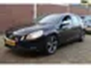 Volvo V60 1.6 T3 R-Design, Navi, LM velgen Climate+Cruise control, Half lederen bekleding.