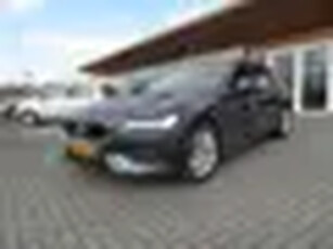 Volvo V60 2.0 B3 Momentum Business Automaat (bj 2021)