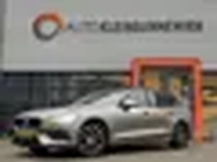 Volvo V60 2.0 B3 Momentum / NL Auto / Wegklapbare Trekhaak / Android Auto/ Apple Carplay /