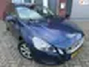 Volvo V60 2.0 D3 / Pano / Leder / Navi / PDC / Cruise