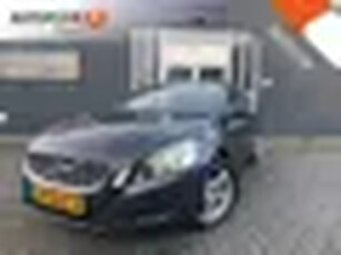 Volvo V60 2.0T Momentum *Climate*NaviTrekhaakNAPPDCCruiseNL Auto