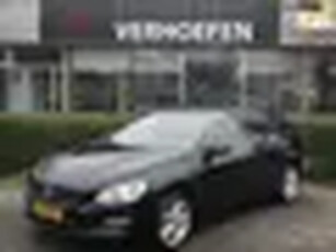 Volvo V60 2.4 D6 AWD Plug-In Hybrid Momentum - STOEL VERW - CRUISE / CLIMATE CONTR - PARK SENS - TRE