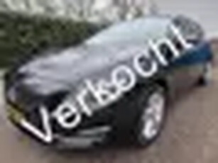 Volvo V60 2.4 D6 AWD Plug-In Hybrid Summum 215PK (bj 2014)