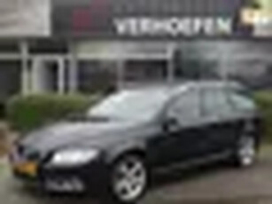 Volvo V70 2.0T R-Edition - STOEL VERW - CRUISE / CLIMATE - ZWART LEDER - NAVI - TREKHAAK - BIJNA YOU