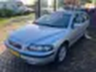 Volvo V70 2.4