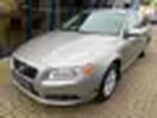 Volvo V70 2.5T Momentum Automaat H.LEER / XENON / TREKHAAK