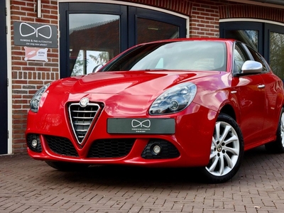 Alfa Romeo Giulietta 1.4 T Distinctive | 1E EIGENAAR | NAVIGATIE | CRUISE | CLIMA | STOELVERWARMING