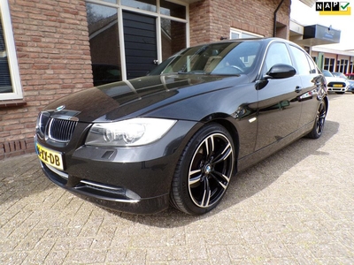 BMW 3-serie 325i High Executive Automaat / Leder / Navi