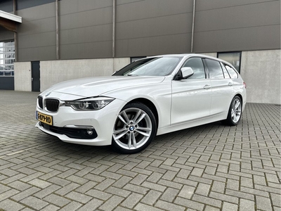 BMW 3 Serie Touring 320dA Luxury Line l Pano l Head-Up l Harman/Kardon l LED