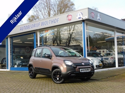 Fiat Panda 1.2 Cross Trussardi Unieke verschijning !