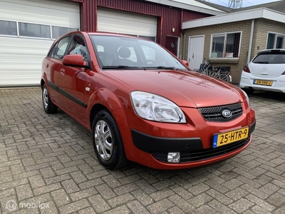 Kia Rio 1.4 Fifteen airco nw apk