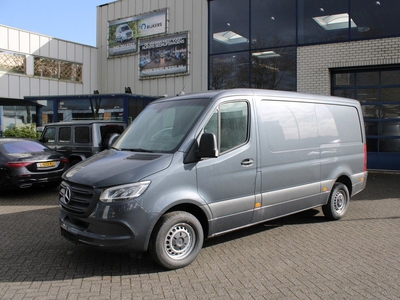 Mercedes-Benz Sprinter 317 CDI L2H1 RWD 3500 kg Trekhaak, MBUX met camera parkeerpakket en Apple/Android, LED koplampen, Geveerde stoel, Etc.