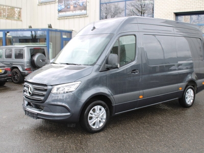 Mercedes-Benz Sprinter 317 CDI L2H2 RWD 3500 kg Trekhaak, MBUX met camera parkeerpakket en Apple/Android, LED koplampen, Geveerde stoel, Etc.