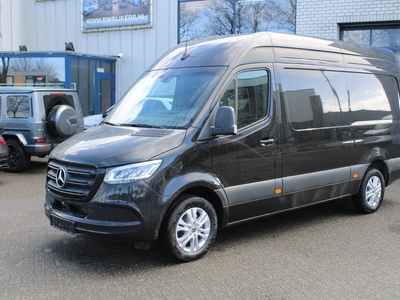 Mercedes-Benz Sprinter 317 CDI L2H2 RWD 3500 kg Trekhaak, MBUX met camera parkeerpakket en Apple/Android, LED koplampen, Geveerde stoel, Etc.