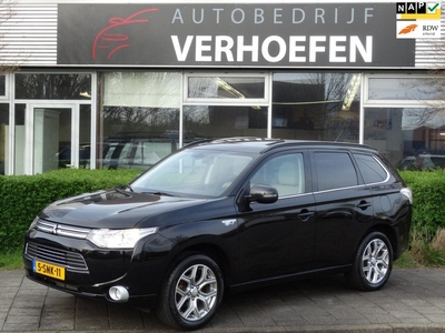 Mitsubishi Outlander 2.0 PHEV Instyle - PANORAMADAK - XENON - CRUISE/CLIMATE CONTR - NAVIGATIE - LEDER !!