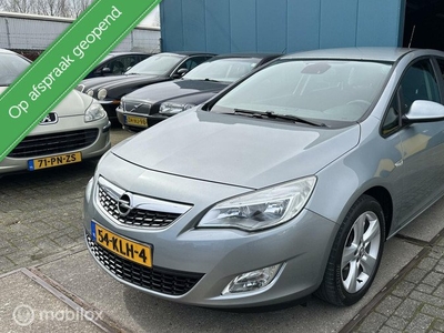 Opel Astra 1.6 Edition, Airco, Trekhaak, Nap, 5drs