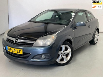 Opel Astra GTC 1.8 Cosmo / Opknapper / Navi / Clima / Trekhaak