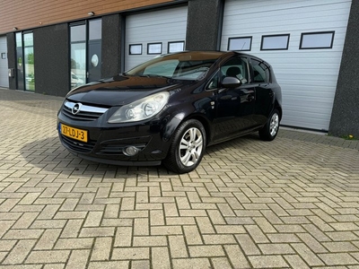 Opel Corsa 1.4-16V '111' Edition met nieuw APK