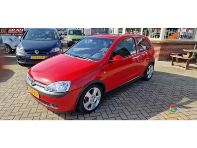 Opel Corsa 1.8-16V GSi (bj 2002)