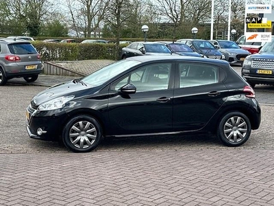 Peugeot 208 1.2 VTi Allure,bj.2014,kleur: zwart,climate,NAP met 143397 km.en APK tot 03/2025,airco,stereo,cruise control, 5 deurs.