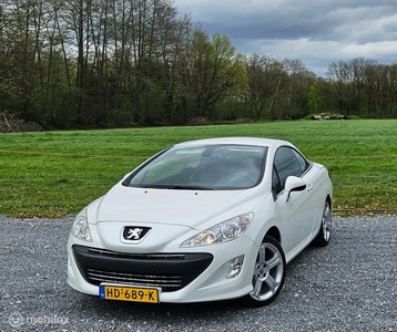 Peugeot 308 CC 1.6 THP Noir & Blanc, Zeer luxe uitgevoerd.