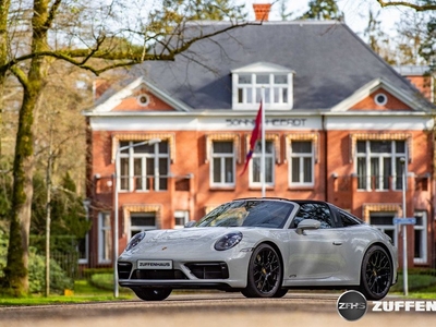 Porsche 911 3.0 Targa 4 GTS Krijt, achterasbesturing