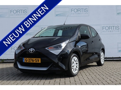 Toyota Aygo 1.0 VVT-i x-play NL AUTO | WEINIG KM! AIRCO | CAMERA |