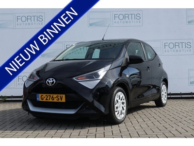 Toyota Aygo 1.0 VVT-i x-play NL AUTO WEINIG KM! AIRCO