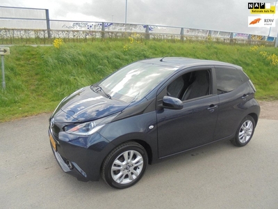 Toyota Aygo Toyota ayco 1.0 Automaat airco camera lmv half leer 68.000km