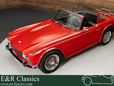 Triumph TR4A IRS | Surrey Top | Europese auto | 1965