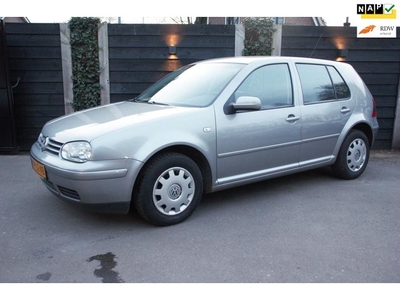 Volkswagen Golf 1.6-16V Oxford * Nieuwe APK * Parkeersensor